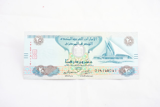 moneda de Dubai
